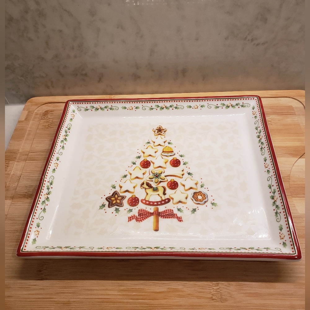 Villeroy and Boch Winter Bakery Delight Small Cake Plate